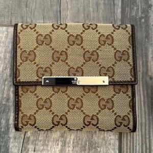 AUTHENTIC Gucci wallet